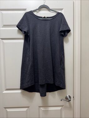 Women's Short Sleeve Swing Dress in Charcoal Gray